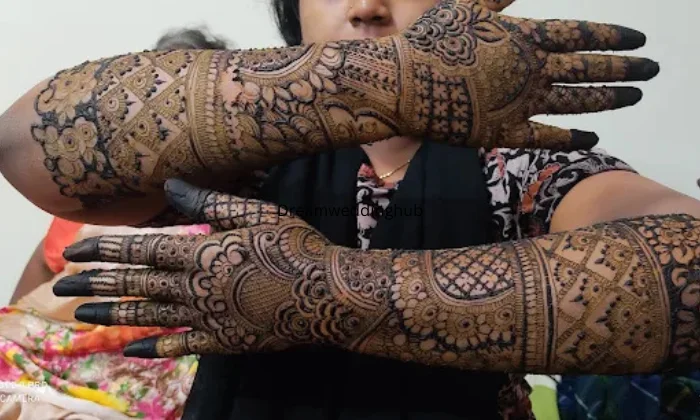 Yasmeen Bridal mehendi artist